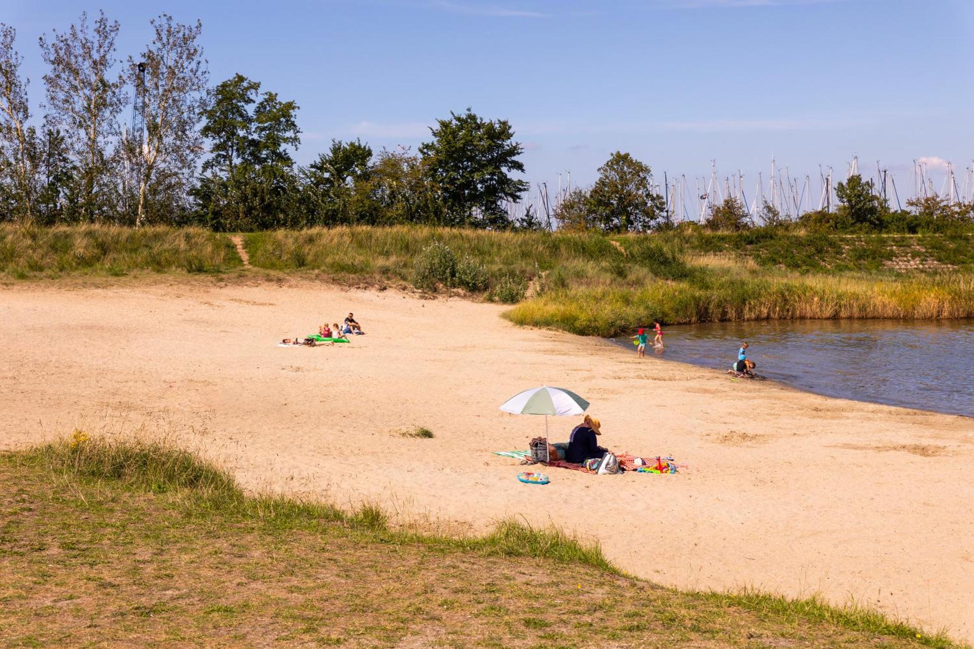 Готель Summio Parc Aquadelta Брейніссе Екстер'єр фото